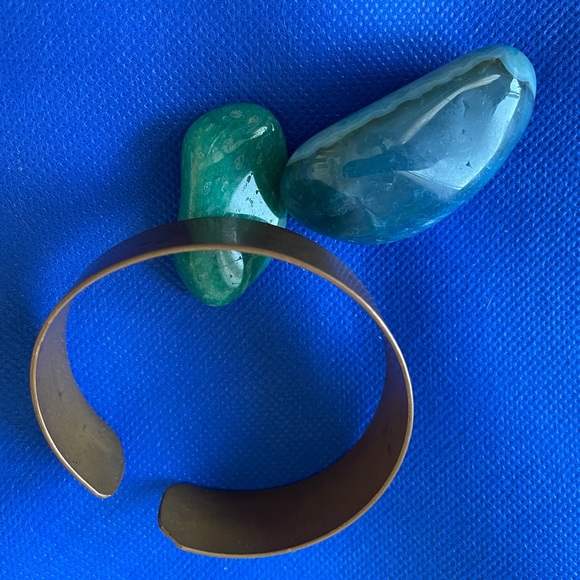 Cuff - Picture 2 of 3